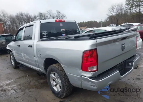 2017 Ram 1500 Express 4X4 5'7 Box z USA, uszkodzony, nr VIN 1C6RR7KT1HS844553